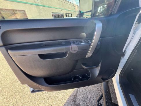 Used 2014 Chevrolet Silverado 2500 LT w/ Z71 Appearance Package image 18