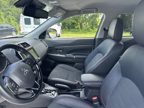 Used 2025 Mitsubishi Outlander Sport ES AWD/4WD image 13