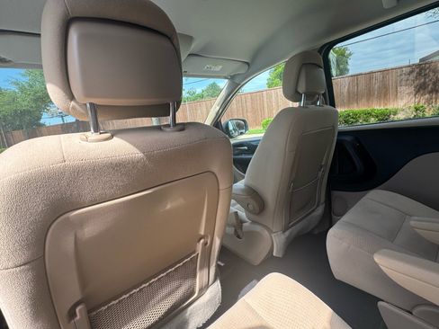 Used 2014 Dodge Grand Caravan SE w/ Quick Order Package 29E SE FWD image 25