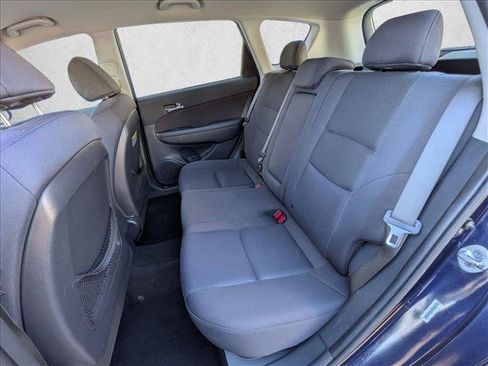 Used 2011 Hyundai Elantra GLS w/ Popular Equipment Pkg 2 image 17