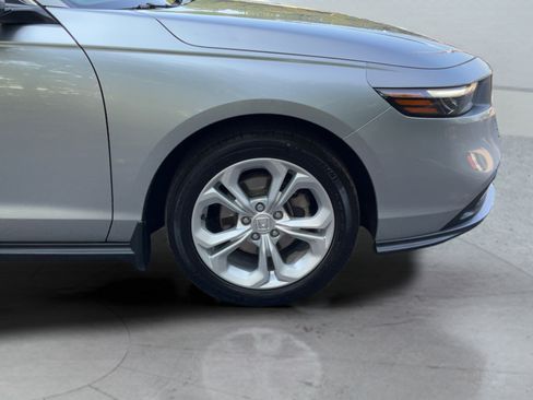 Used 2025 Honda Accord LX image 32