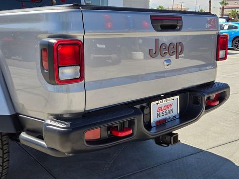 Used 2020 Jeep Gladiator Rubicon w/ Trailer Tow Package image 9