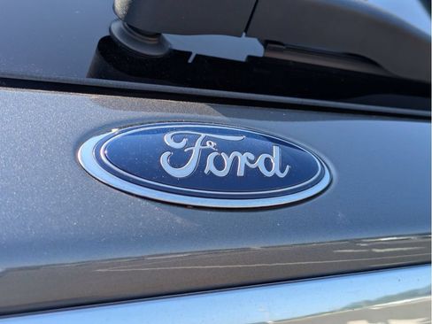 Certified 2023 Ford Explorer Platinum w/ Technology Package AWD/4WD image 8