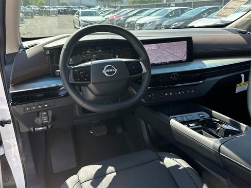 New 2025 Nissan Murano Platinum image 2