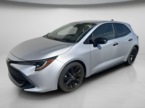 Used 2022 Toyota Corolla SE FWD image 2