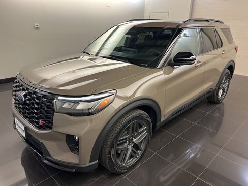 New 2026 Ford Explorer ST w/ Sun And Sound Package image 3