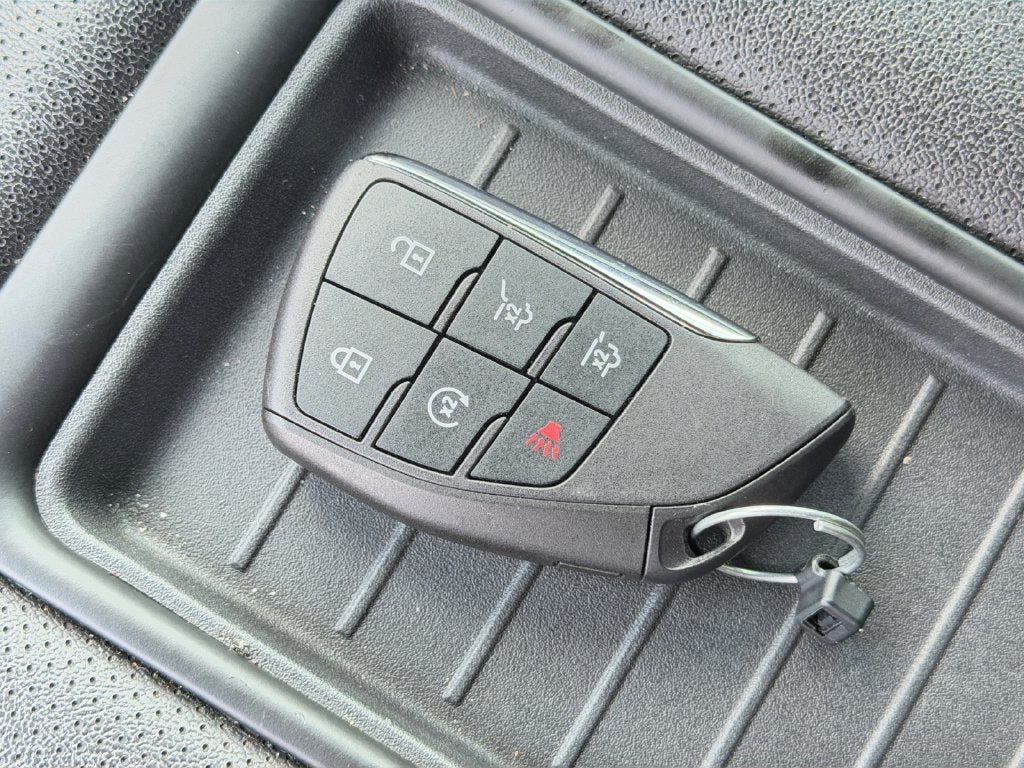 Used 2023 Chevrolet Tahoe Premier w/ Premium Package AWD/4WD image 32