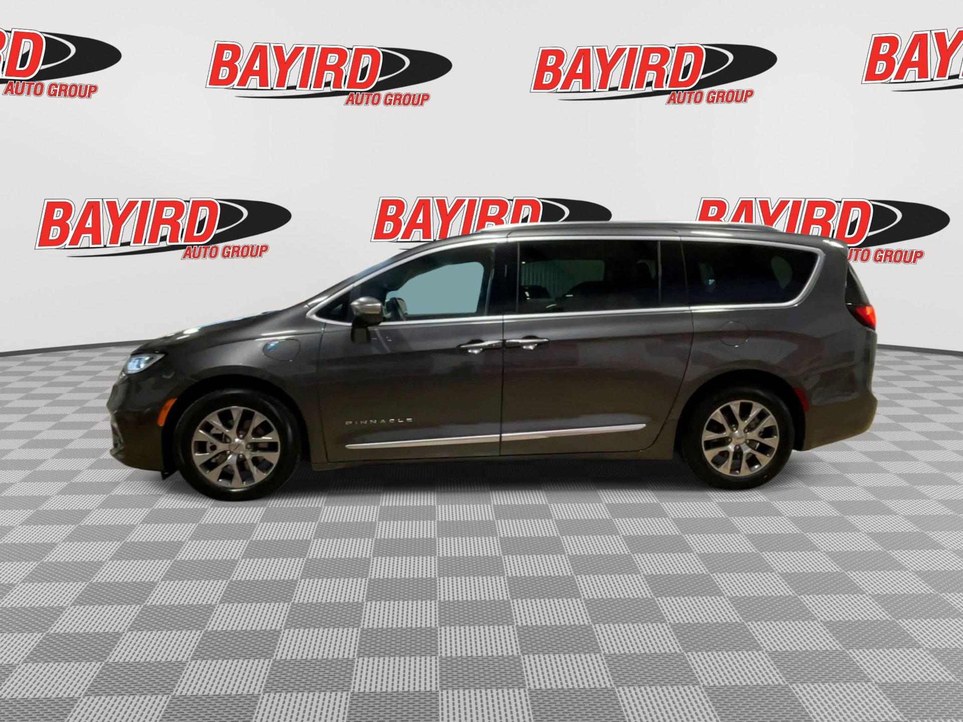 Used 2022 Chrysler Pacifica Pinnacle FWD image 5