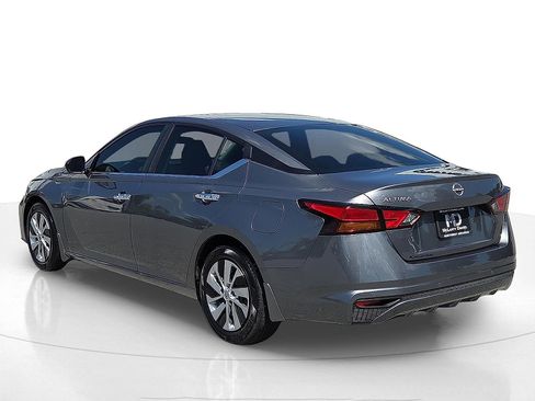 Used 2024 Nissan Altima 2.5 S image 4