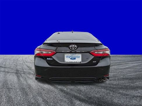 Used 2024 Toyota Camry SE FWD image 5