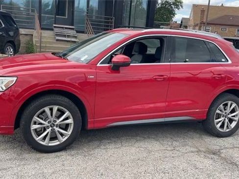 Used 2022 Audi Q3 2.0T Premium Plus image 3