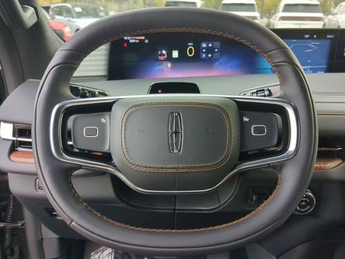 New 2025 Lincoln Navigator L Black Label image 13