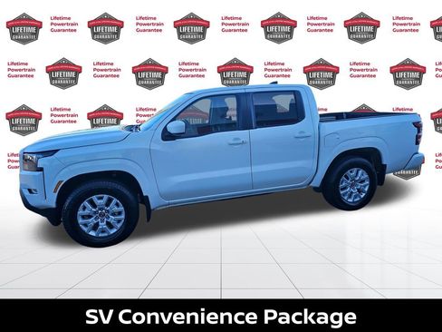 Used 2023 Nissan Frontier SV w/ SV Convenience Package image 2