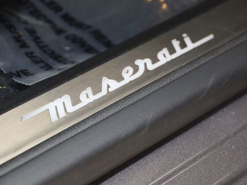 Used 2022 Maserati Levante Modena AWD/4WD image 15