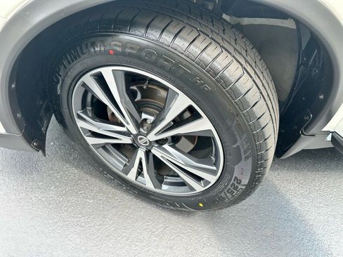 Used 2017 Nissan Rogue SL image 30