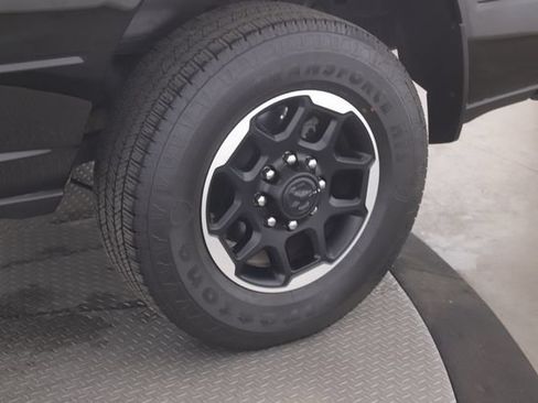 Used 2025 RAM 2500 Laramie AWD/4WD image 14