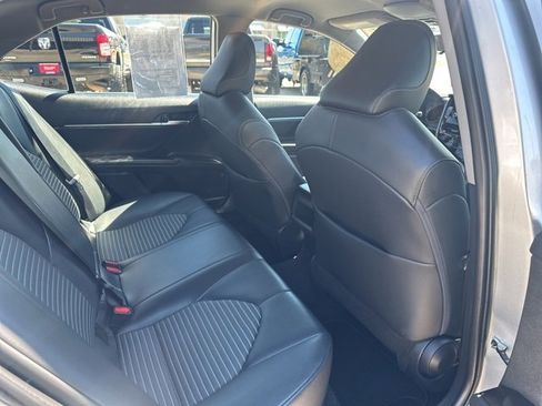 Used 2023 Toyota Camry SE image 8