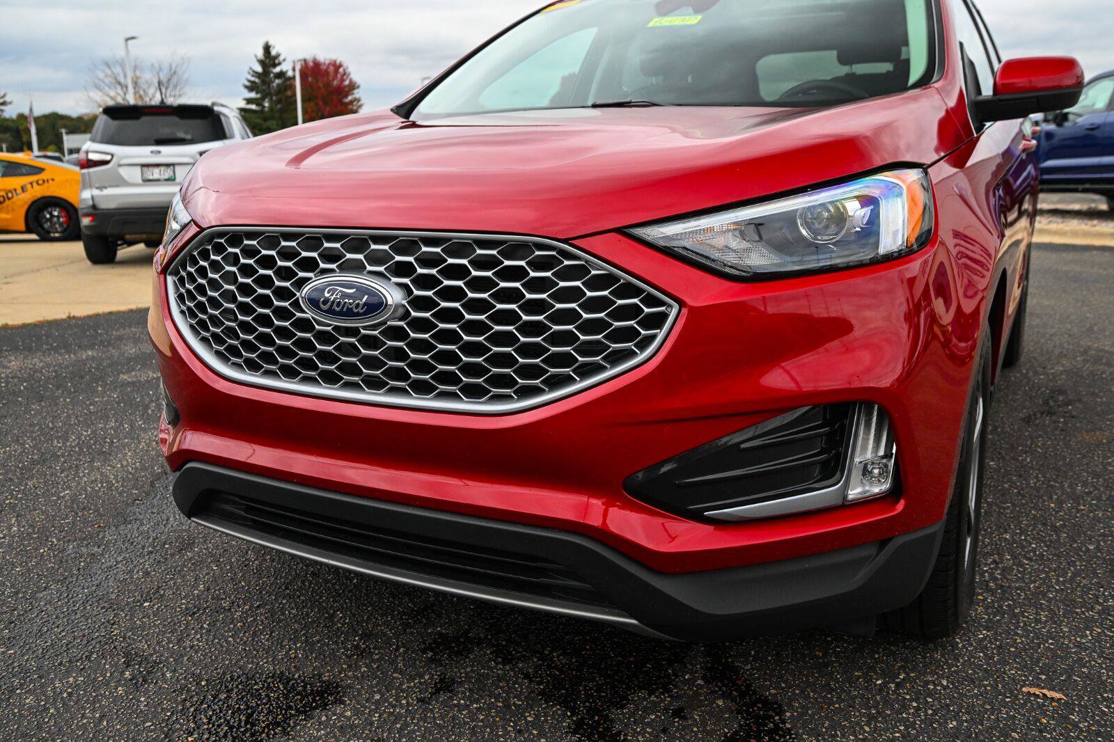 Used 2024 Ford Edge SEL w/ Convenience Package AWD/4WD image 11