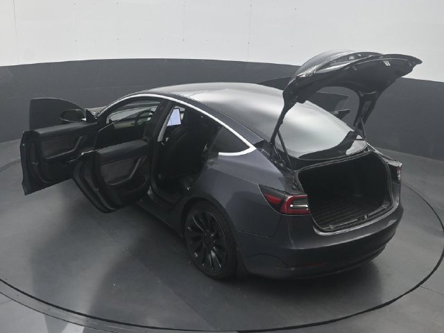 Used 2018 Tesla Model 3 Long Range RWD image 45