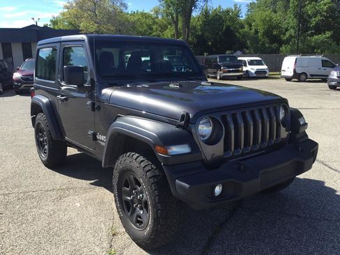 Used 2021 Jeep Wrangler Sport AWD/4WD image 4