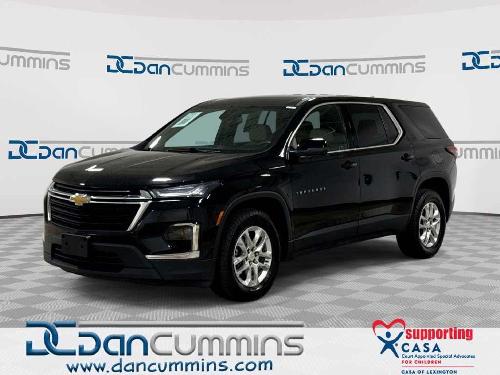 Used 2022 Chevrolet Traverse LS FWD image 1