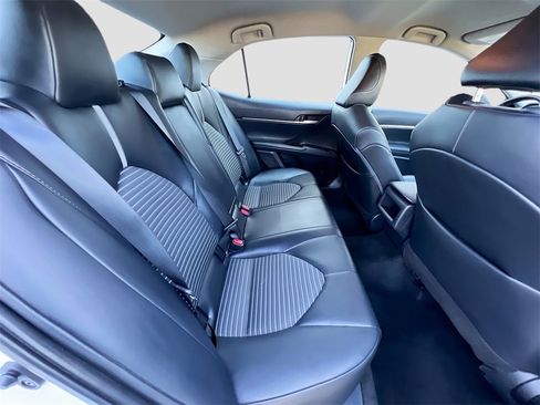 Used 2024 Toyota Camry SE image 24