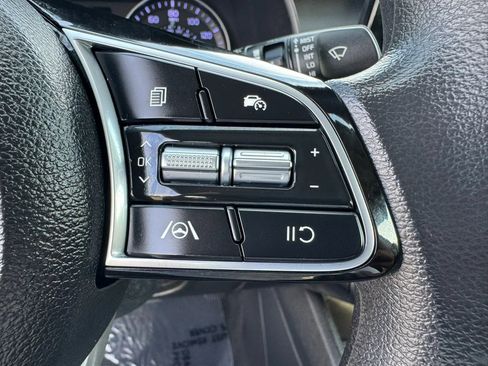 Used 2023 Kia Forte LXS w/ LXS Technology Package FWD image 16