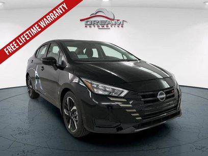 New 2025 Nissan Versa SR w/ Trunk Package