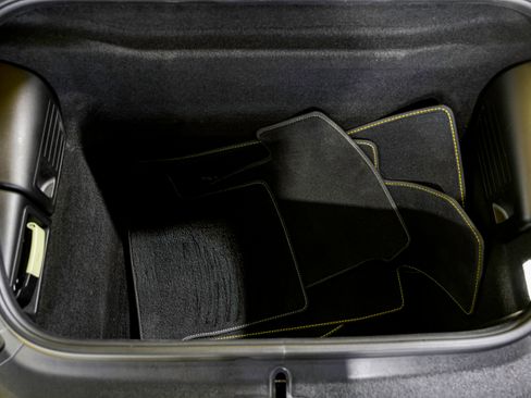 Used 2015 Porsche 911 Carrera GTS image 42