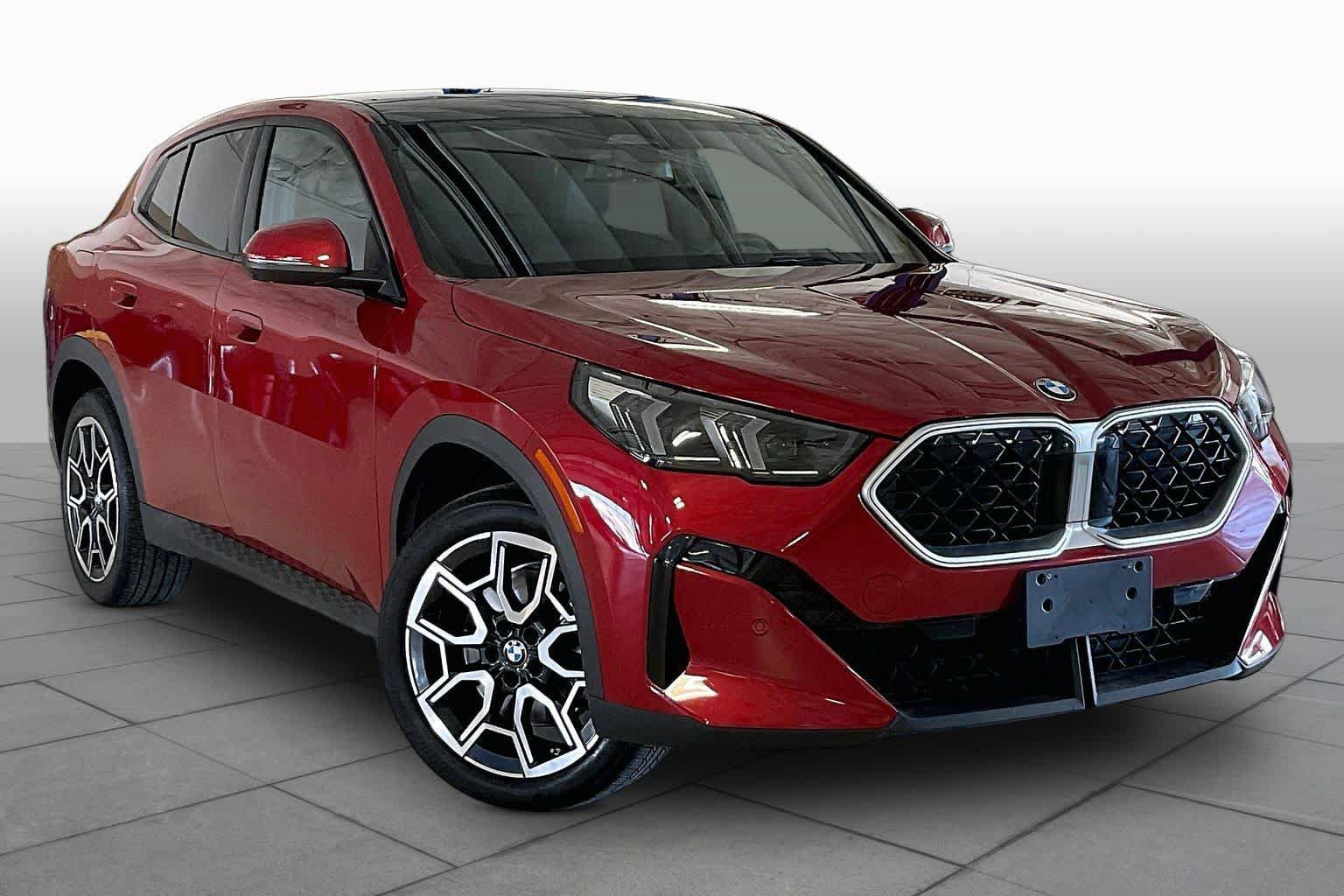 Used 2026 BMW X2 xDrive28i AWD/4WD image 2