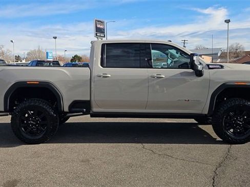 New 2026 GMC Sierra 2500 AT4 w/ AT4 Premium Plus Package image 9