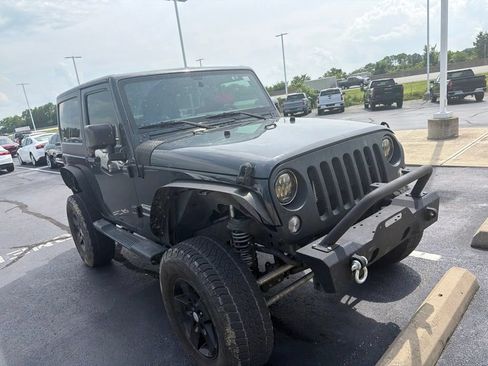 Used 2017 Jeep Wrangler Sport w/ Quick Order Package 24S AWD/4WD image 4