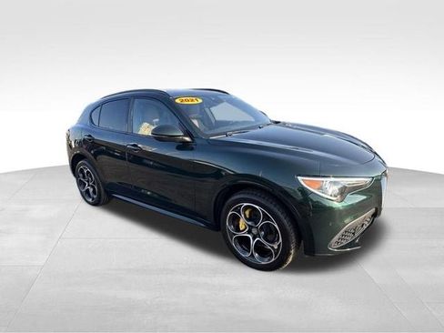 Used 2021 Alfa Romeo Stelvio Ti Sport AWD/4WD image 3
