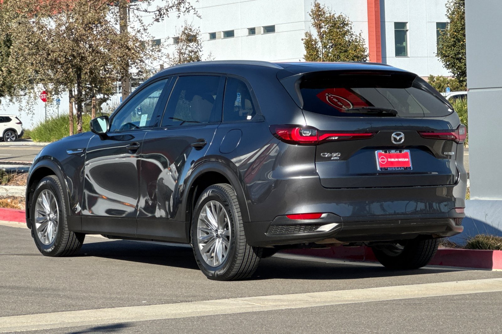 Used 2024 MAZDA CX-90 Plug-In Hybrid w/ Preferred AWD/4WD image 6