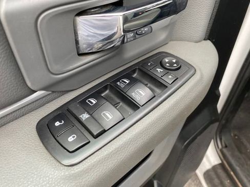 Used 2017 RAM 1500 Classic SLT w/ Luxury Group image 21