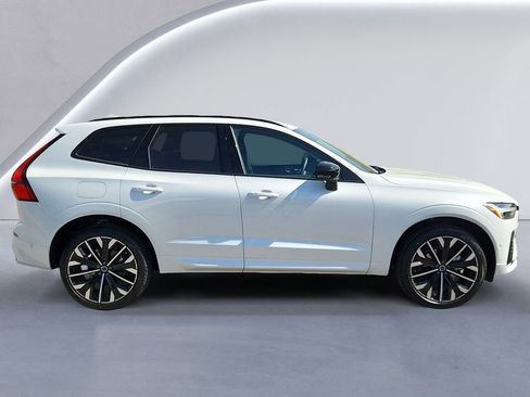 New 2026 Volvo XC60 B5 Ultra w/ Protection Package Premier AWD/4WD image 3