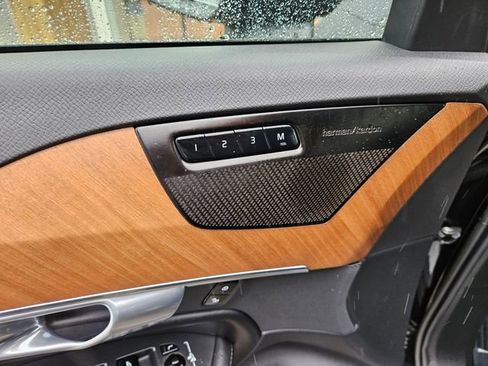 Certified 2023 Volvo XC90 T8 Plus AWD/4WD image 18