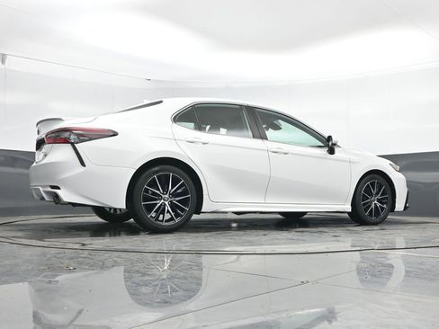 Used 2021 Toyota Camry SE w/ Carpet Mat Package (TMS) image 41