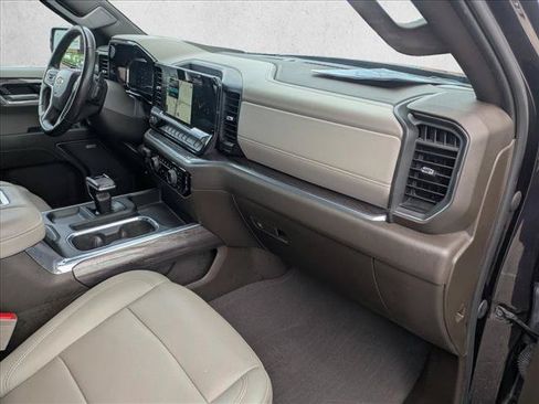 Used 2022 Chevrolet Silverado 1500 LTZ w/ LTZ Convenience Package II RWD image 19