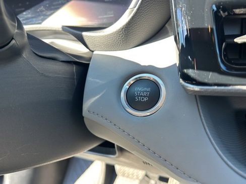 Used 2024 Toyota Highlander Platinum image 26