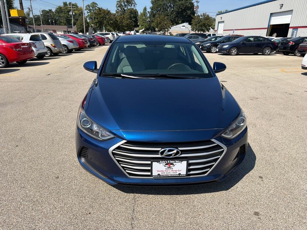 Used 2017 Hyundai Elantra SE FWD image 3