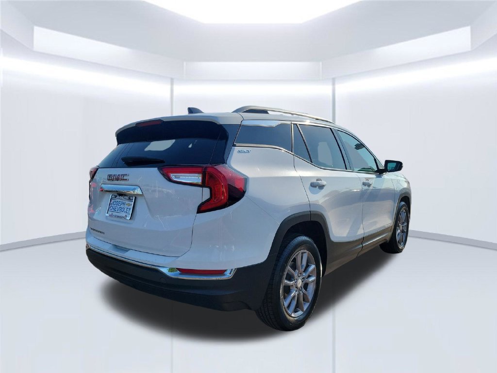 Used 2024 GMC Terrain SLT FWD image 5