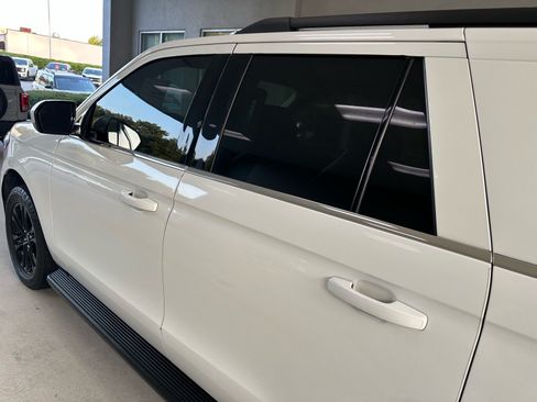 Certified 2024 Ford Expedition XLT RWD image 12