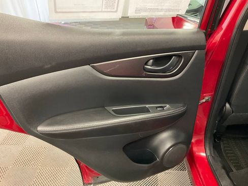 Used 2018 Nissan Rogue Sport S AWD/4WD image 29