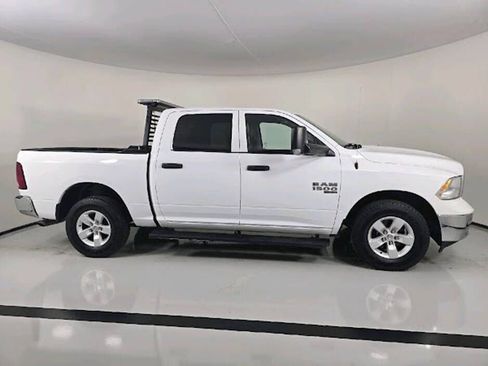 Used 2022 RAM 1500 Tradesman w/ Chrome Appearance Group AWD/4WD image 7