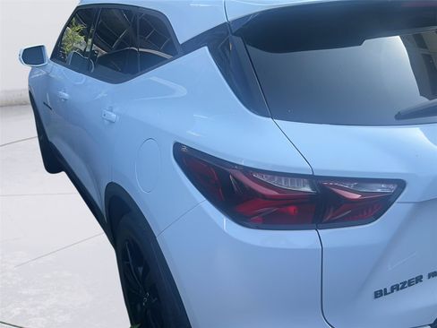 Used 2019 Chevrolet Blazer RS AWD/4WD image 3