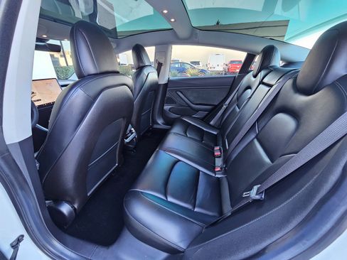 Used 2019 Tesla Model 3 Long Range image 14