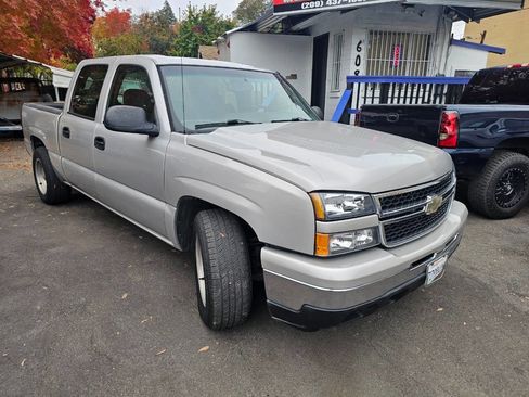 Used 2006 Chevrolet Silverado 1500 LS image 3
