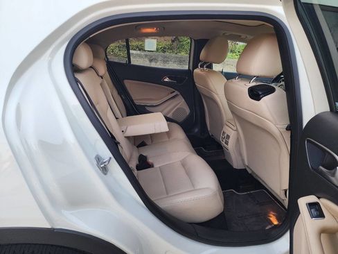 Used 2016 Mercedes-Benz GLA 250 image 18