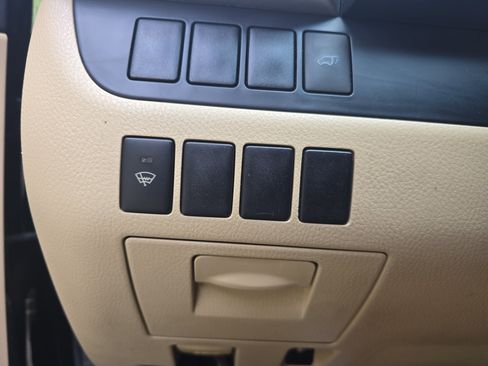 Used 2016 Toyota Highlander XLE FWD image 22